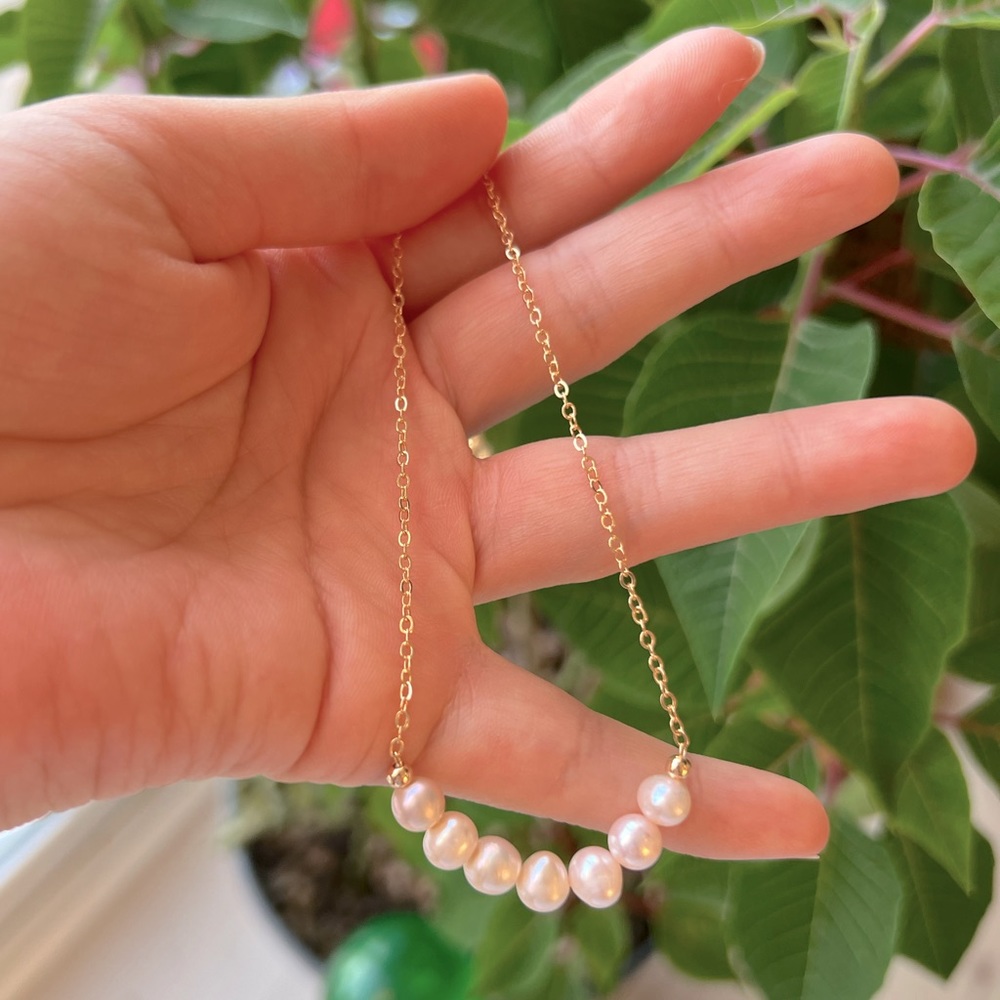 Freshwater pearl necklace